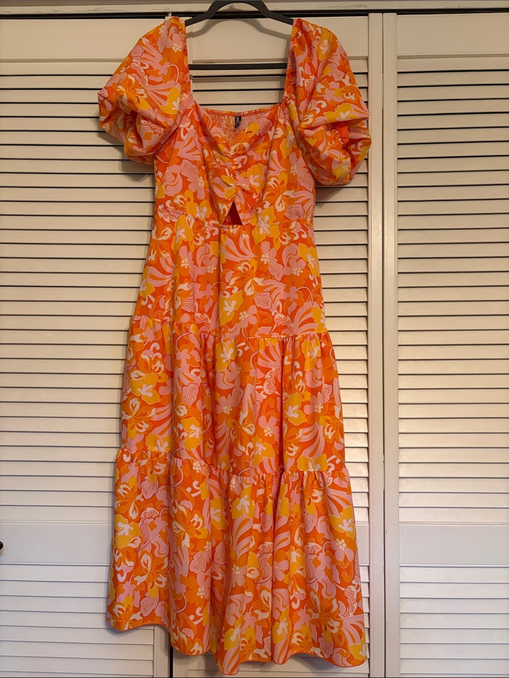 Floral Puff-Sleeve Maxi Dress in Orange and Pink